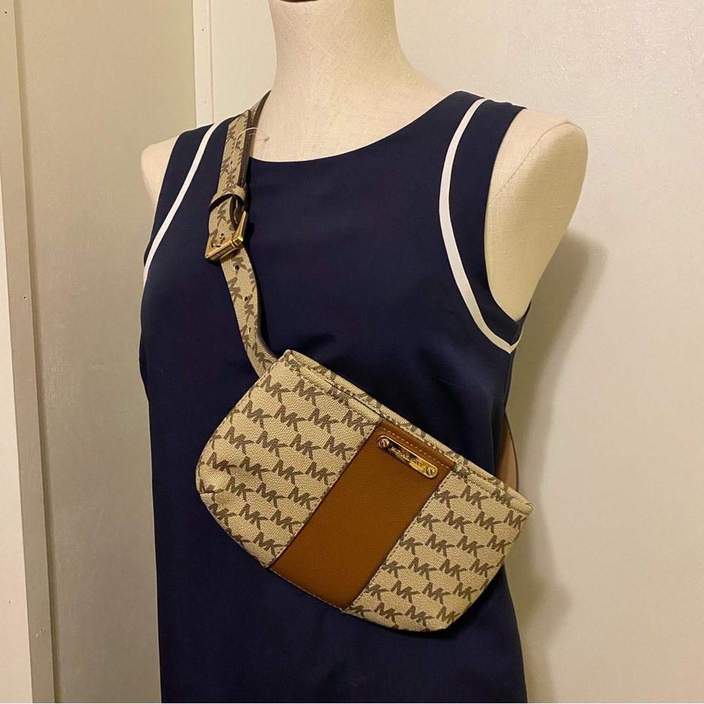 Micheal Kors Fanny pack